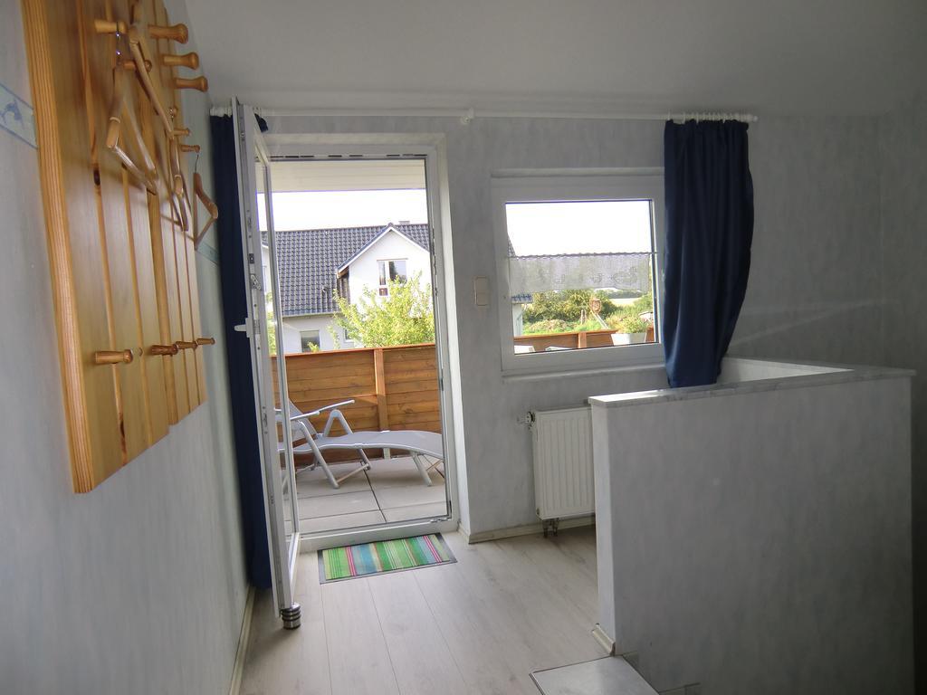 Boeltser Hus Ferienwohnungen Mit Strandkorb Und Kamin 10 Gehminuten Zum Kurtaxefreien Sandstrand Kraksdorf Esterno foto