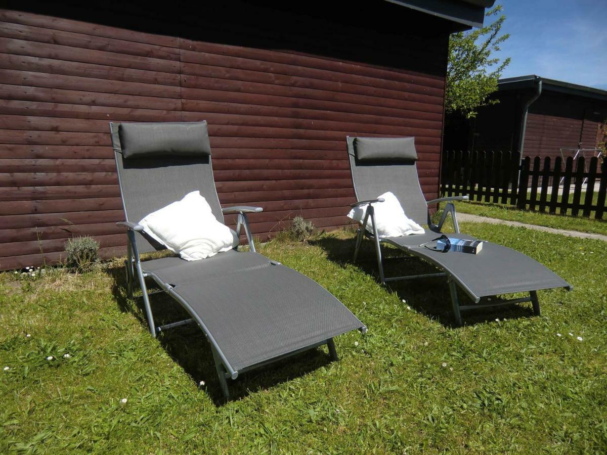 Boeltser Hus Ferienwohnungen Mit Strandkorb Und Kamin 10 Gehminuten Zum Kurtaxefreien Sandstrand Kraksdorf Esterno foto
